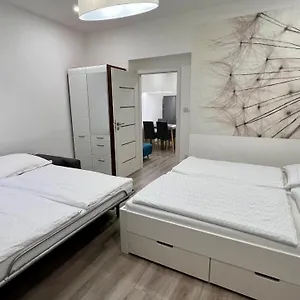 https://ella-appartement.marianskelaznehotels.net